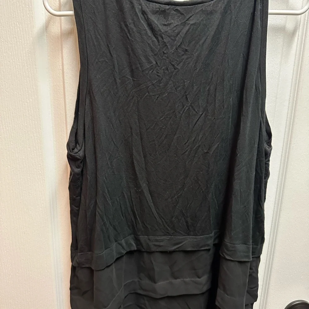 Michael Kors women's Black Sleeveless Top size XL/ NWOT B48
